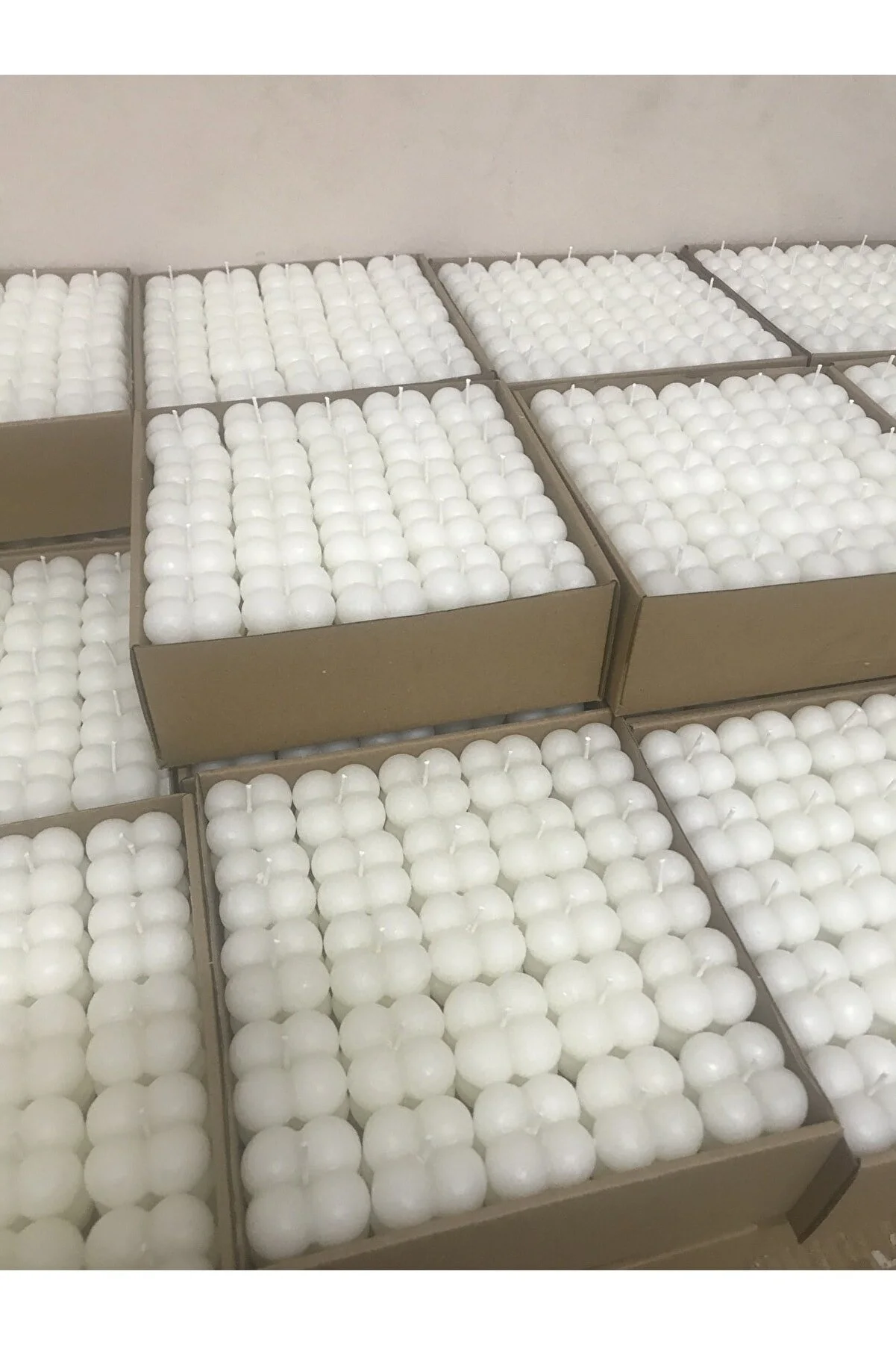 set of 100 Mini Bubble Mum candles, ideal for weddings, engagements, and promises