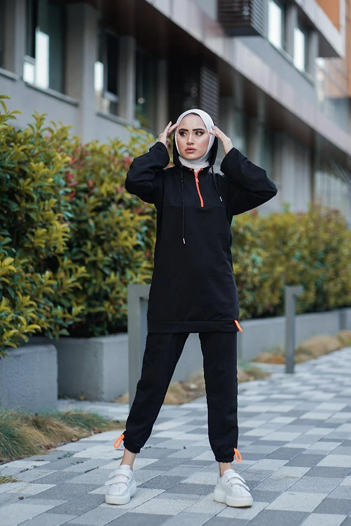 BURCU TESETTÜR Neon Zip Hoodie Tracksuit Set TRN2040-1 Black TYCUZ1D8UN170126852001577
