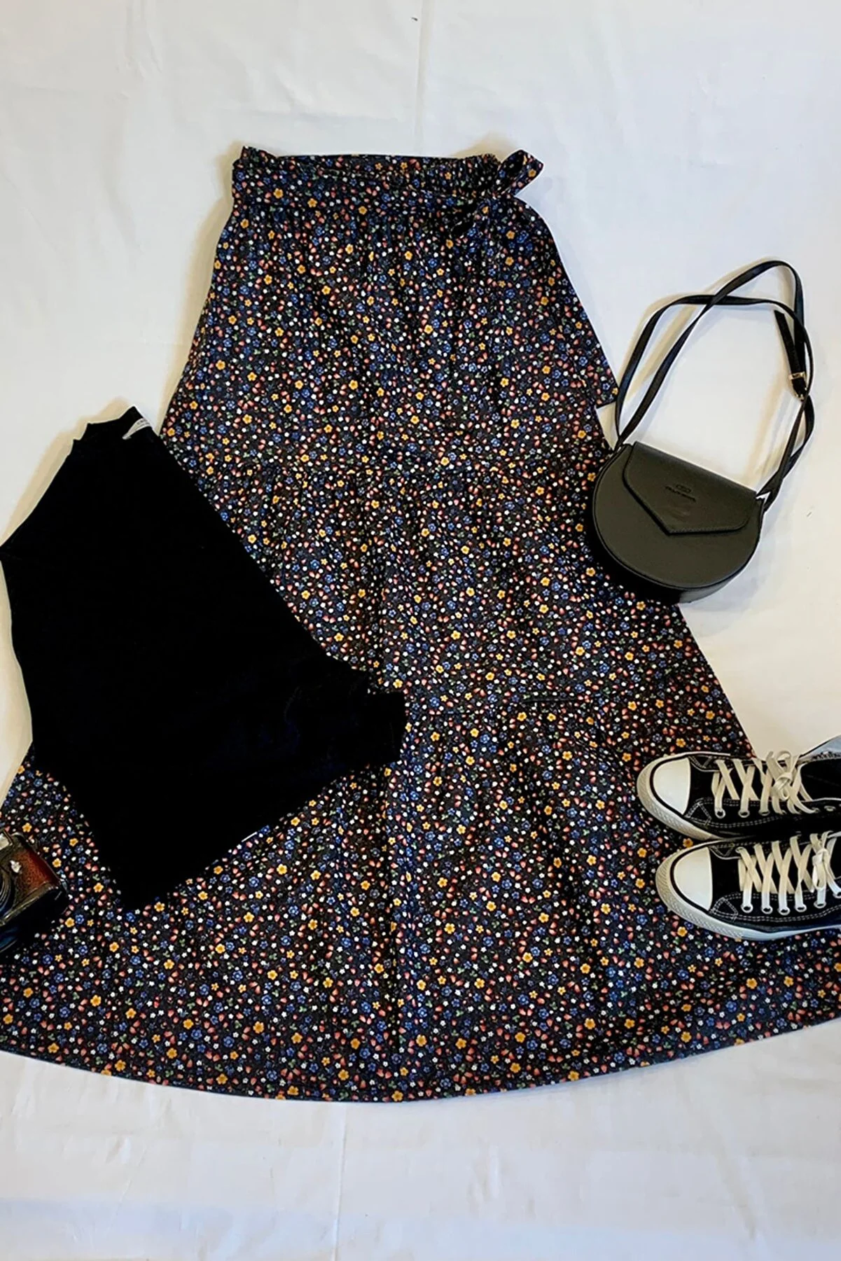 Black Crop & Black Small Flower Layered Skirt - SYHCROPSYHKCKCICKATETK